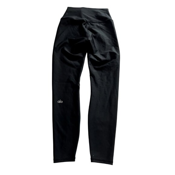 ALO Yoga High-Waist Airlift 7/8 Leggings in Black - Picture 5 of 6